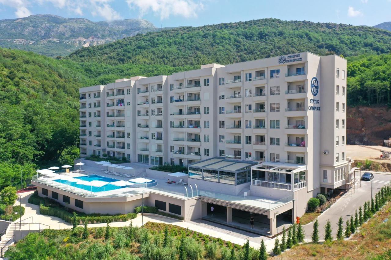 Status Max Apartments Budva