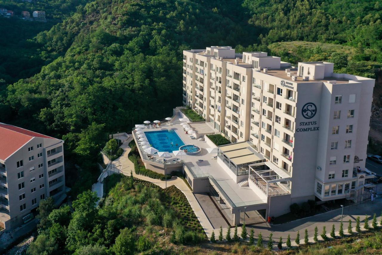 Status Max Apartments