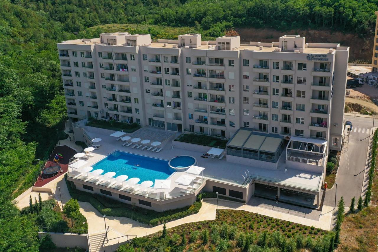 Status Max Apartments Appartement