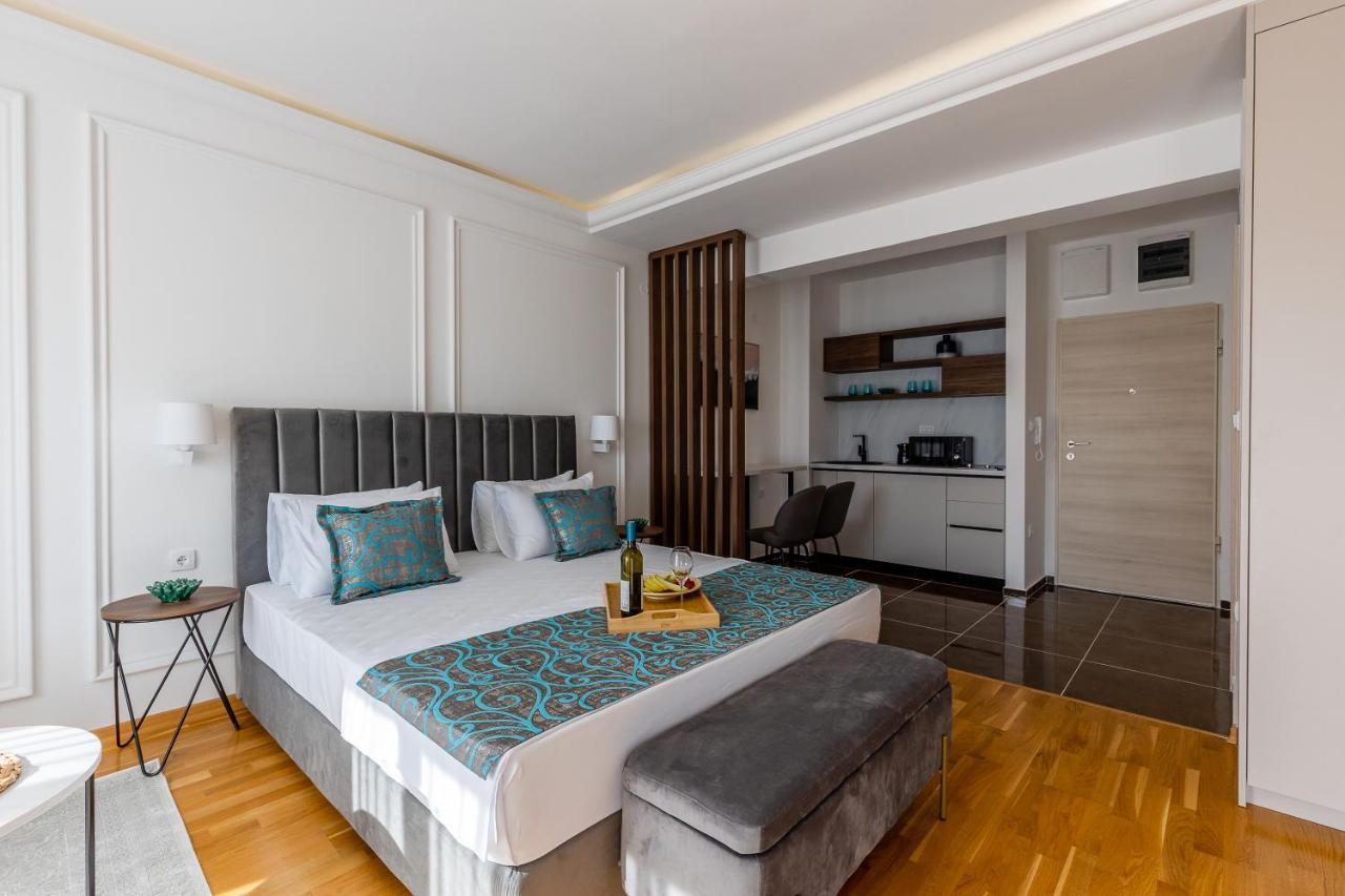 Status Max Apartments