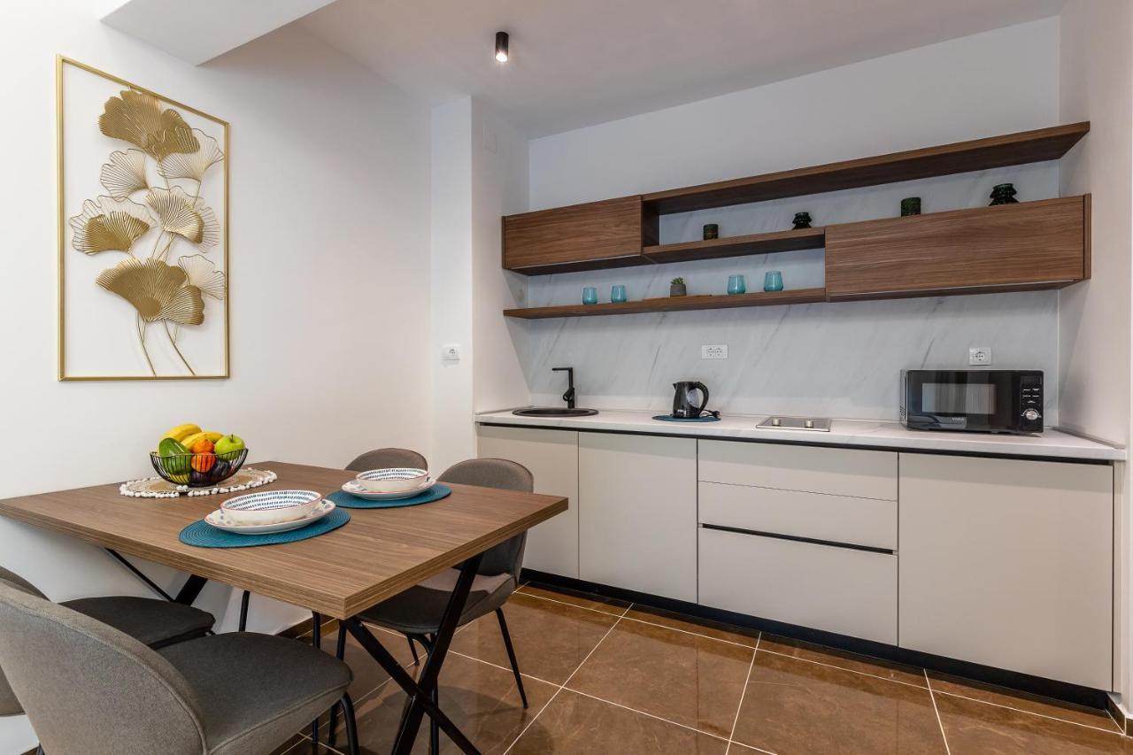 Status Max Apartments * Budva